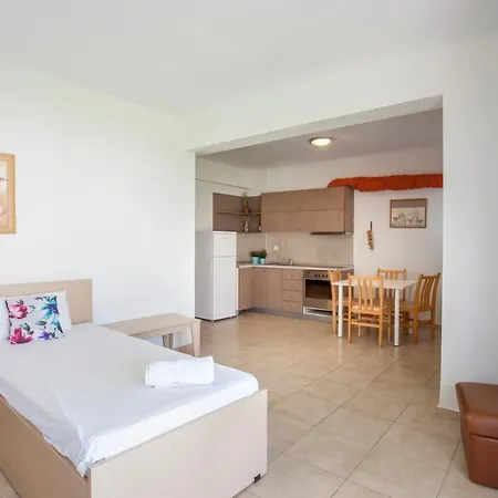 Mai Garden Apartment 아파트